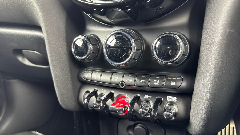 MINI Hatchback 1.5 Cooper Sport 3dr Auto Petrol Hatchback